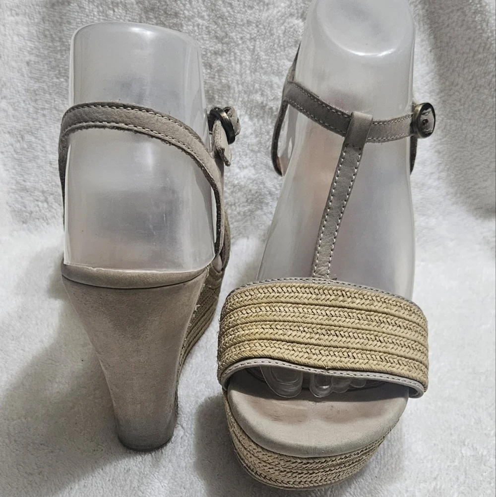 UGG Australia Fitchie Platform Wedge Sandals 1006844 Oyster Tan beige size 8